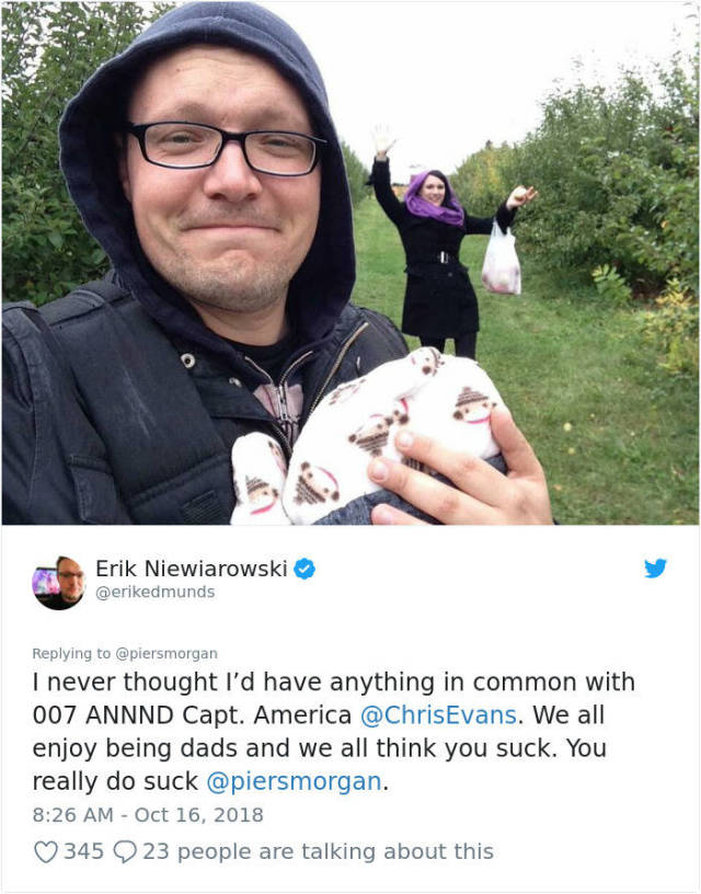 Daniel Craig Gets Mocked For How He Carried His Baby, Internet Quickly Defends Him