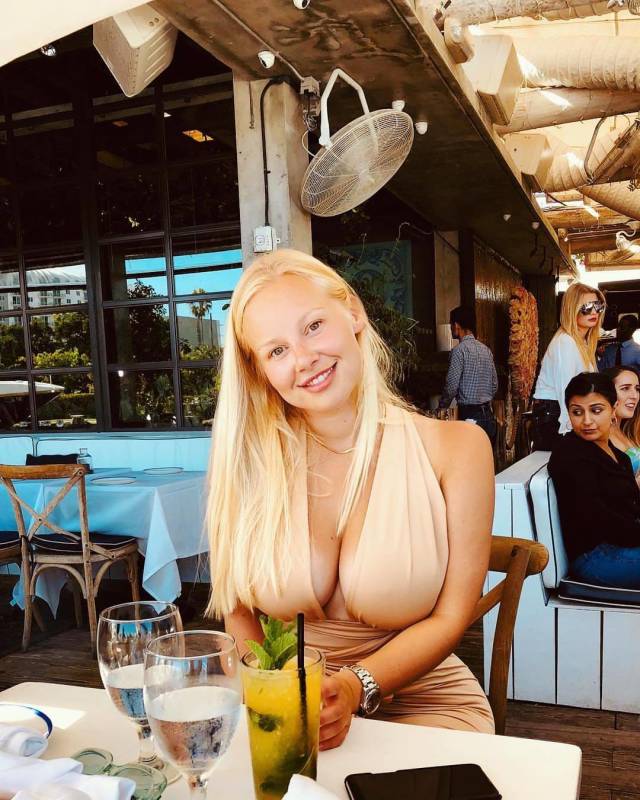 The Tighter The Dress, The Hotter The Honey