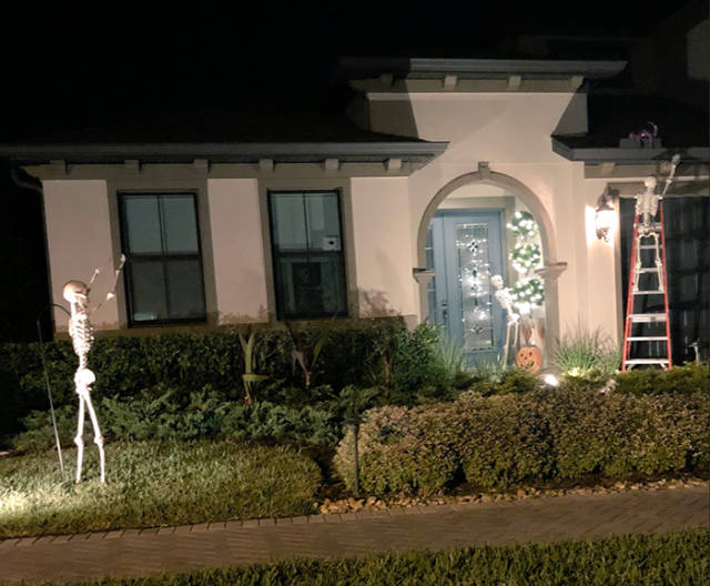 Some People Are Really Dedicated When It Comes To Halloween Decorations