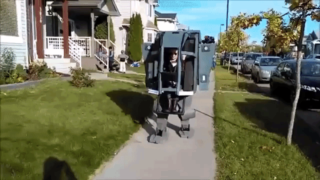This Mech Is A Real Costume For Dad And His Daughter