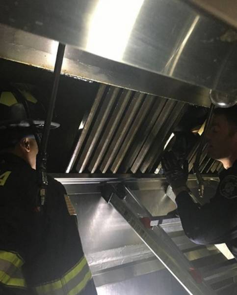 A Wannabe Burglar Was Stuck In A Restaurant Grease Vent For 2 Days