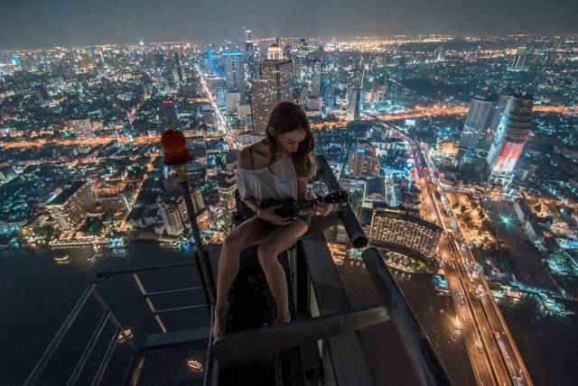 Fine Examples When A Picture Says More Than Just A Thousand Words