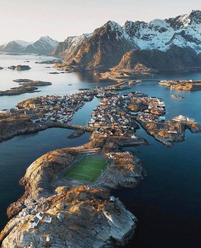 Fine Examples When A Picture Says More Than Just A Thousand Words