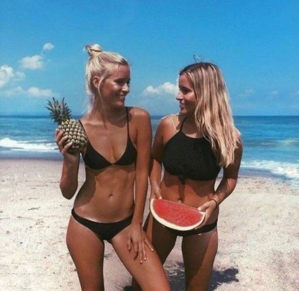 Girls Love Pineapples And We Love Girls!