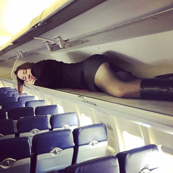 Flight Attendants In Compromising Positions Will Make You Wanna Fly 29 