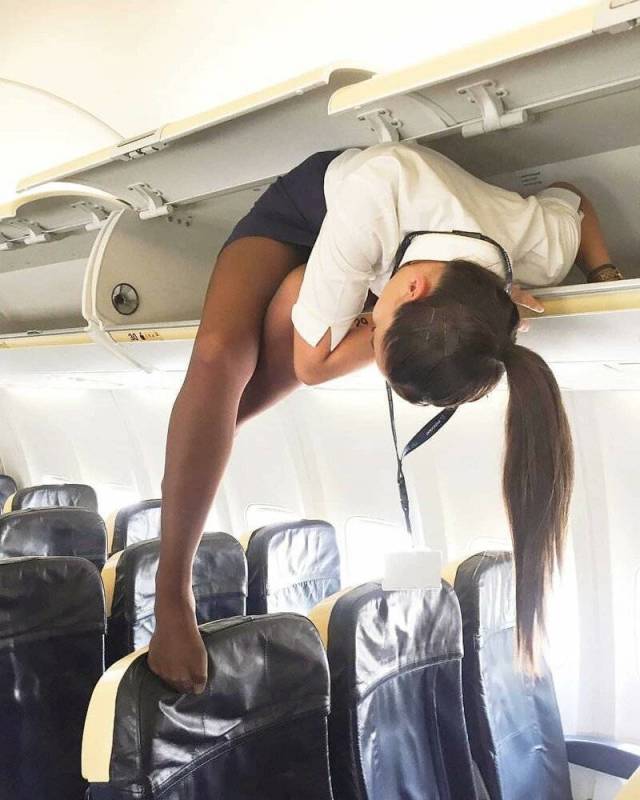 Flight Attendants In Compromising Positions Will Make You Wanna Fly Pics Izismile Com