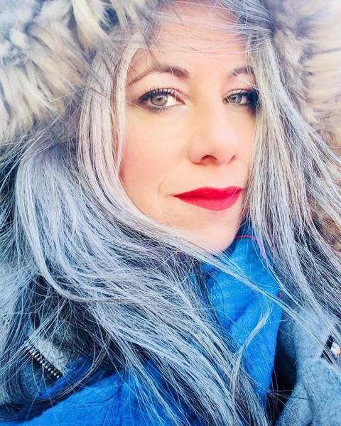 Women With Natural Gray Hair Are In Trend Again 50 Pics