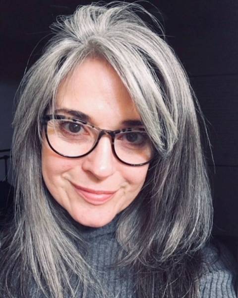 Women With Natural Gray Hair Are In Trend Again 50 Pics