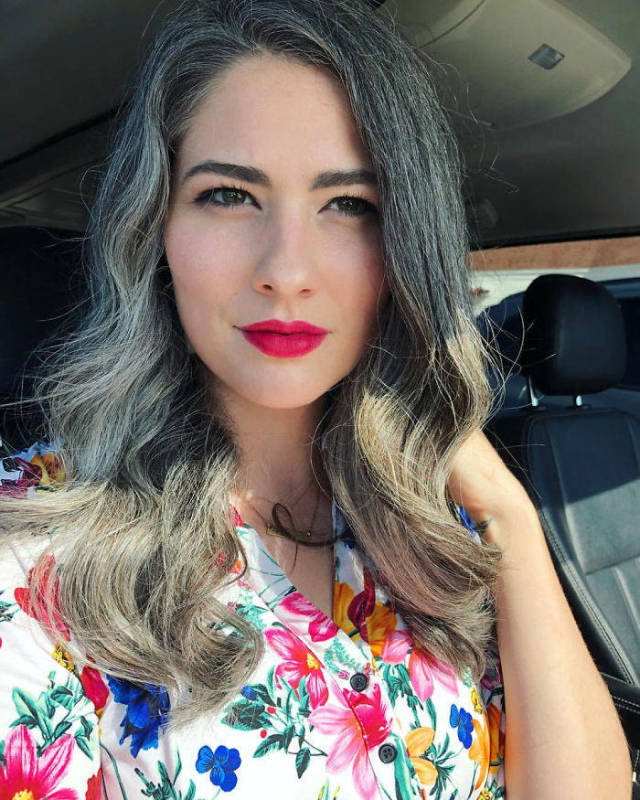 Women With Natural Gray Hair Are In Trend Again 50 Pics