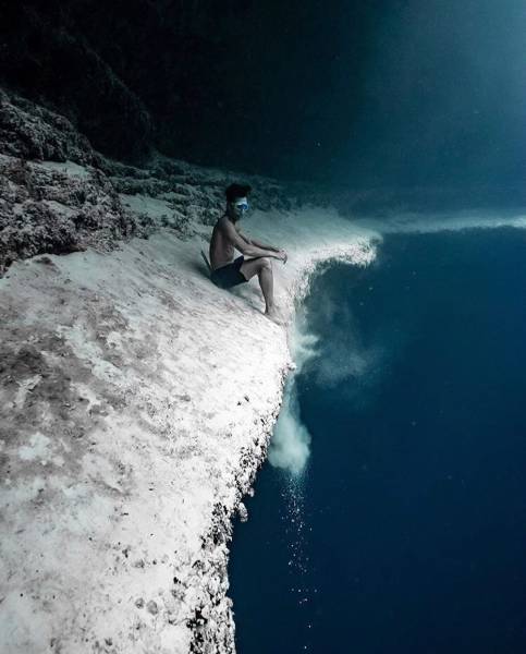 This Is Why People Have Thalassophobia (Fear Of The Sea)