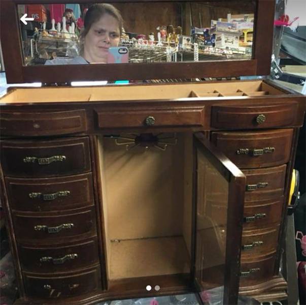Why Is It So Hard To Sell A Mirror?