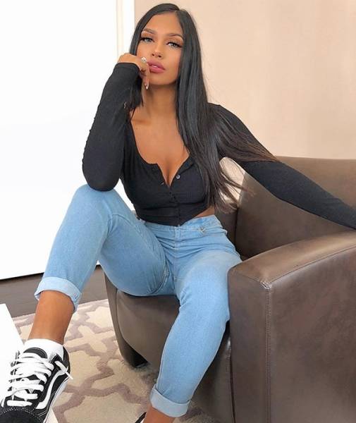 These Jeans Can’t Hold Any Longer!