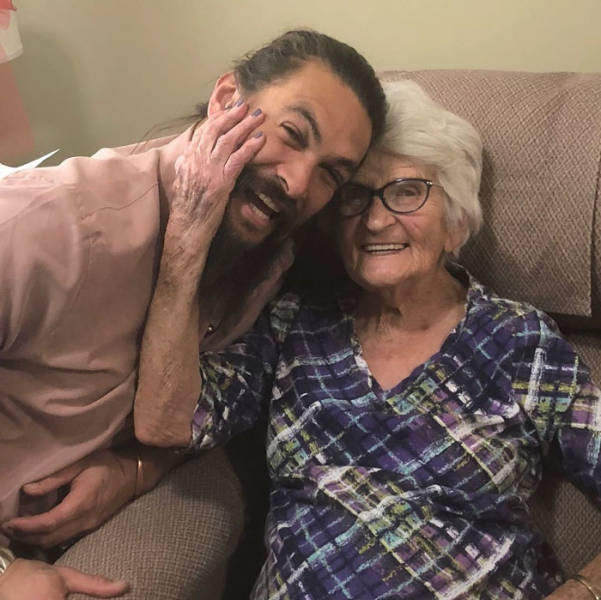 Jason Momoa And His Grandma Are Absolutely Adorable!