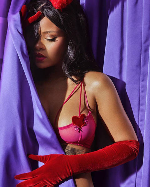 Rihanna’s New Lingerie Line Is VERY Different For Thin And Plus-Size Models, And Plus-Size Women Are Not Pleased