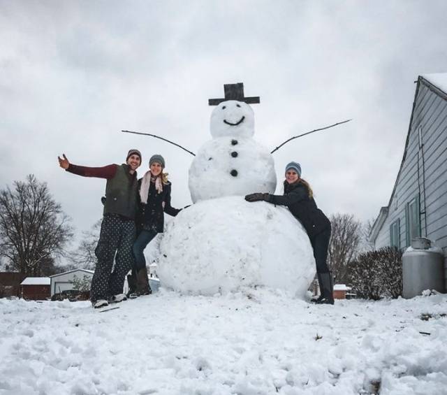 There Was A Load Of Karma Prepared For A Driver Who Wanted To Destroy That Snowman