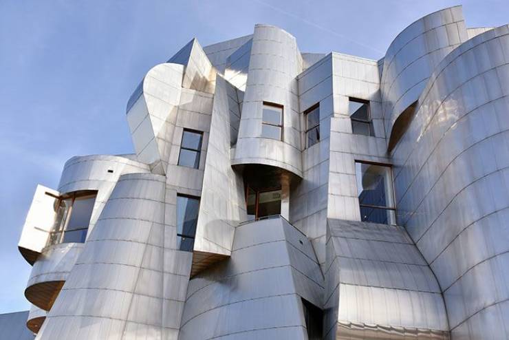 Frank Gehry Is Both An Architect And A Magician