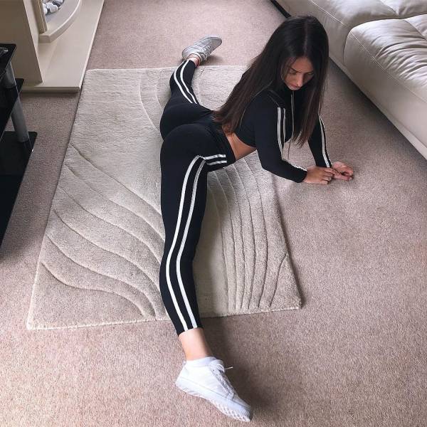 Fit Girls That Are Almost Too Hot to Handle