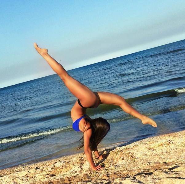 Fit Girls That Are Almost Too Hot to Handle