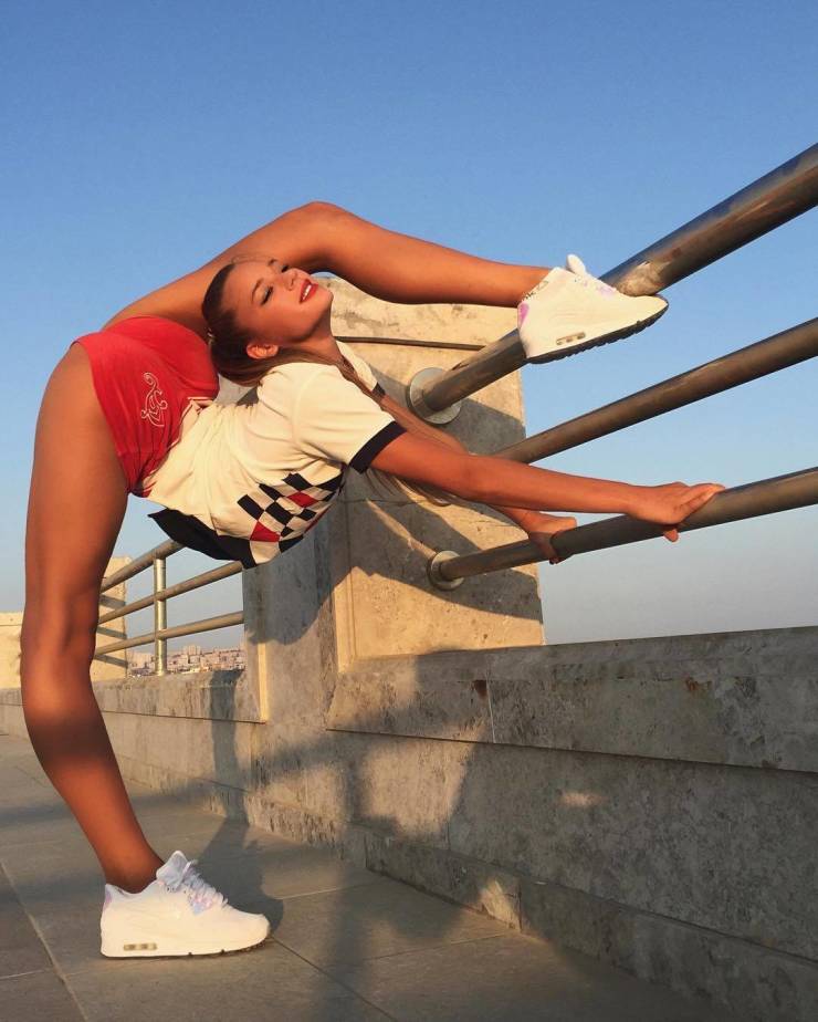 Fit Girls That Are Almost Too Hot to Handle