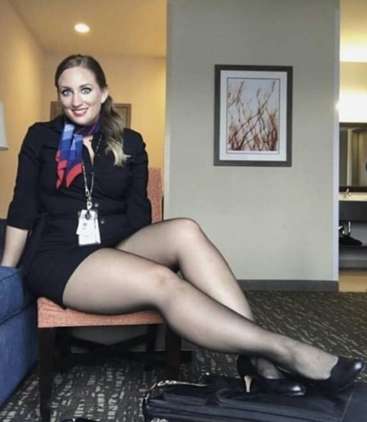 Pretty Flight Attendants Show How They Look Like When Not At Work