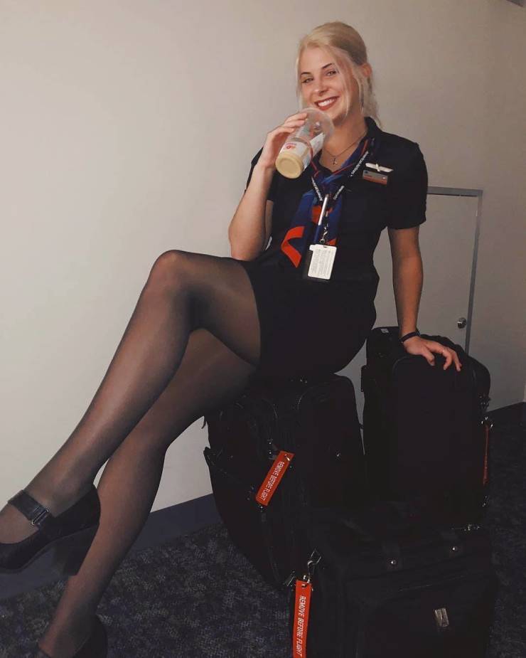 Pretty Flight Attendants Show How They Look Like When Not At Work
