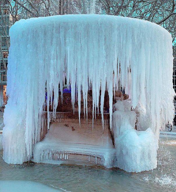 Photos That Show Just How Insanely Cold It Is In America Right Now