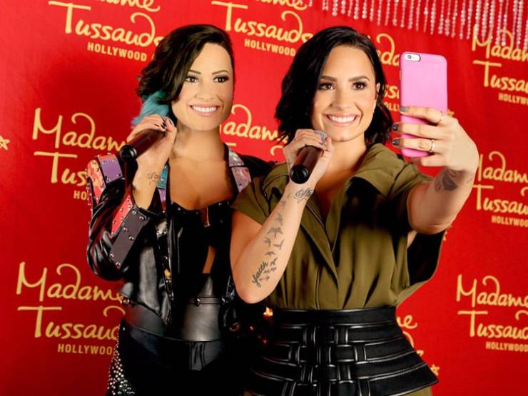 Can You Guess Where Are The Celebs And Where Are Their Wax Figures?