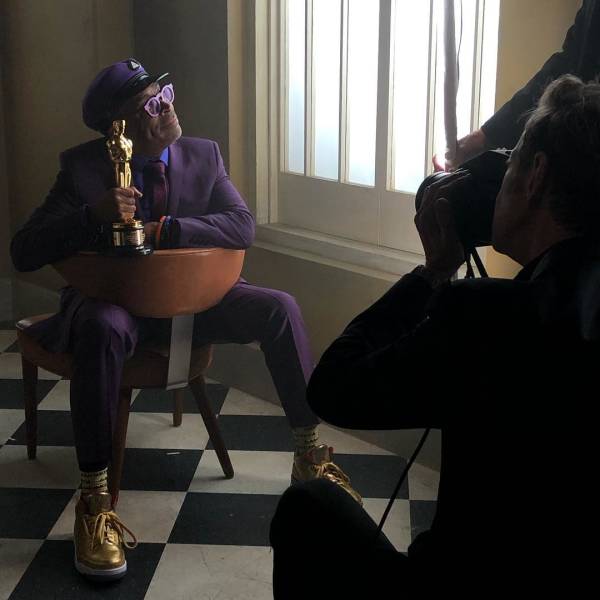 Photographer Took Pictures Of Oscar Winners In A Much More Relaxed State