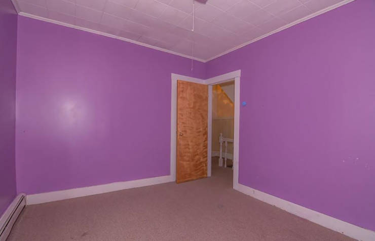 Some Real Estate Agents Don’t Bother To Take Good Photos Of Their Property