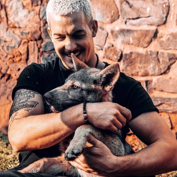 Swiss Man Gets Rid Of Everything He Had And Moves To Africa To Help Animals