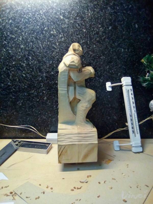 That’s A Fascinating DIY Wooden Sculpture!