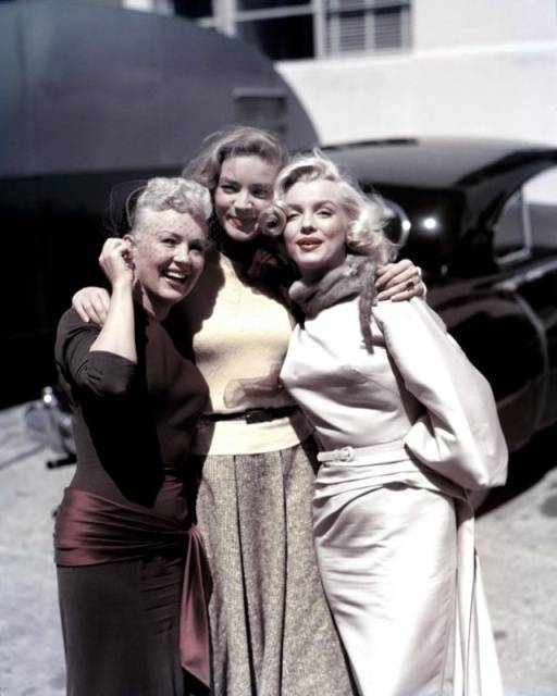 Behind-The-Scenes Shots From The Set Of "How to Marry a Millionaire"