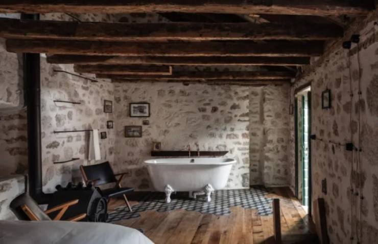 Get-Away Cottages Where Couples Can Hide From Everyone And Everything