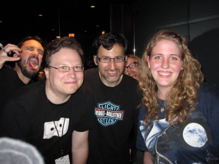 Photobombers Who Couldn’t Care Less About Your Perfect Photos