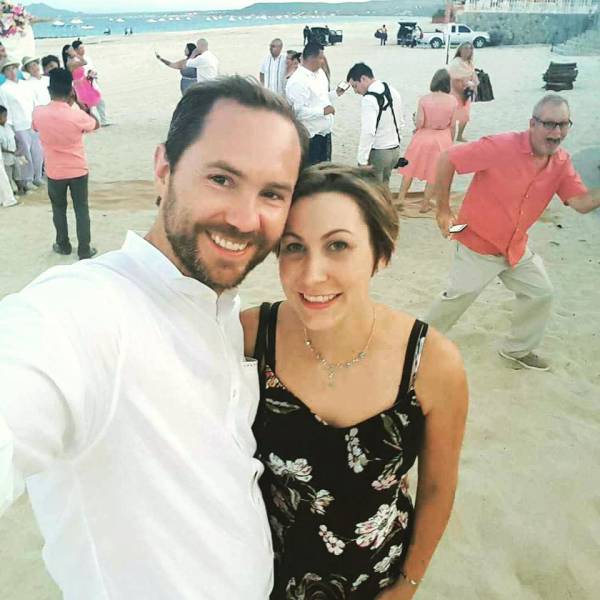 Photobombers Who Couldn’t Care Less About Your Perfect Photos