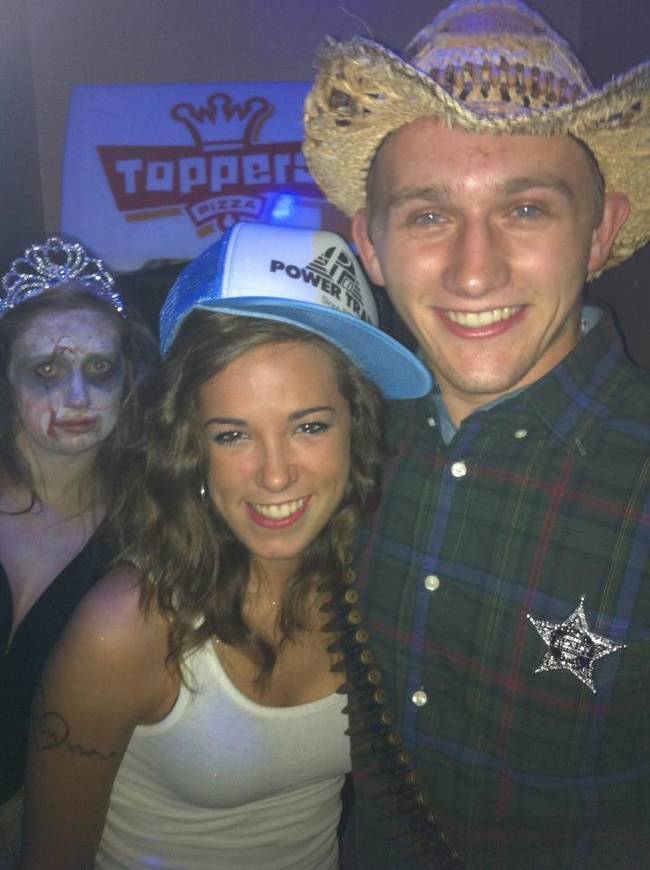 Photobombers Who Couldn’t Care Less About Your Perfect Photos