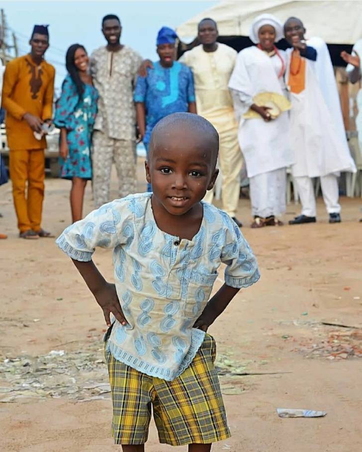 Photobombers Who Couldn’t Care Less About Your Perfect Photos