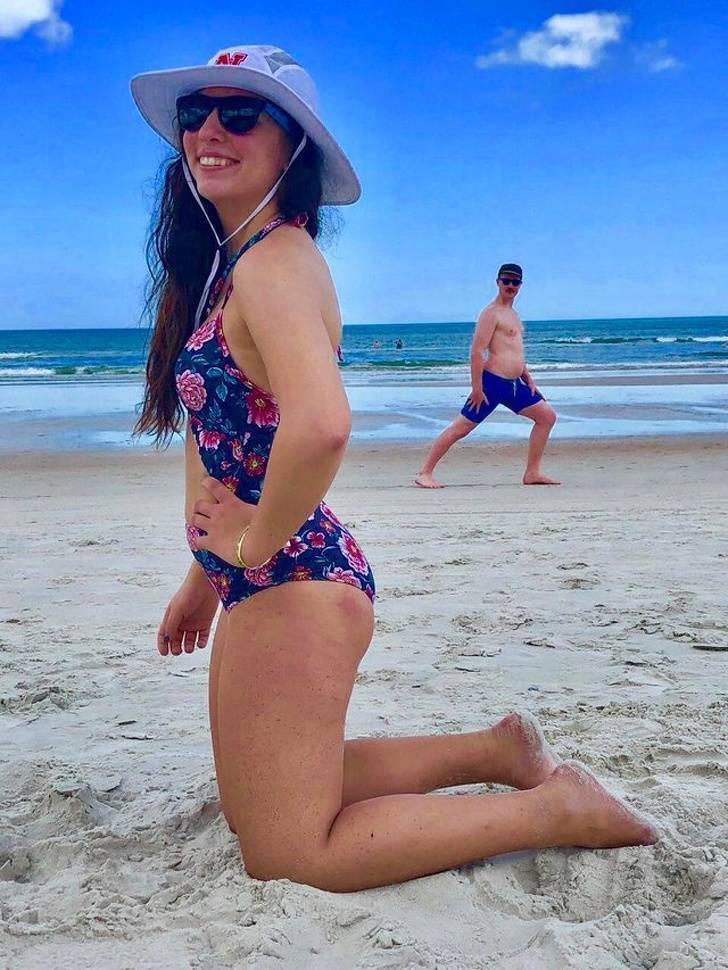 Photobombers Who Couldn’t Care Less About Your Perfect Photos