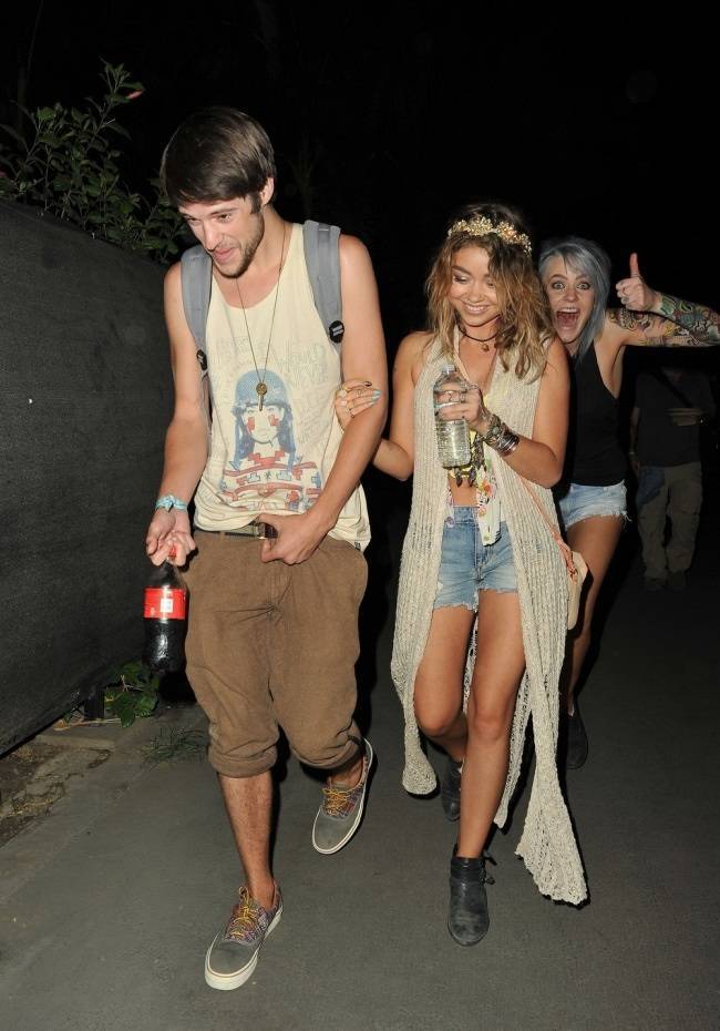 Photobombers Who Couldn’t Care Less About Your Perfect Photos