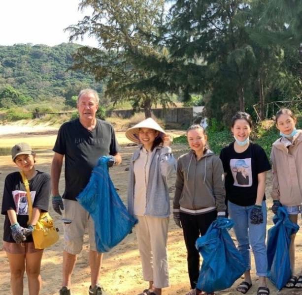 Jeremy Clarkson Helps Vietnam During “The Grand Tour” Filming