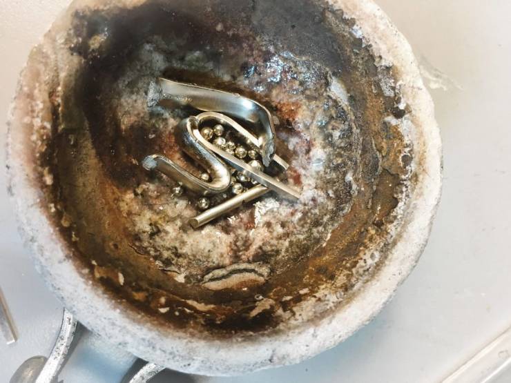 Goldsmith Remakes A Completely Destroyed Wedding Ring And Documents The Whole Process