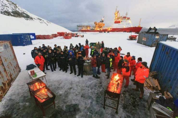 Antarctica Researchers Have Quite An Exquisite Menu