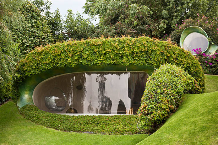 This Hobbit House Is A Perfect Example Of Organic Architecture