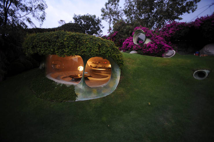 This Hobbit House Is A Perfect Example Of Organic Architecture