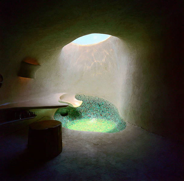 This Hobbit House Is A Perfect Example Of Organic Architecture