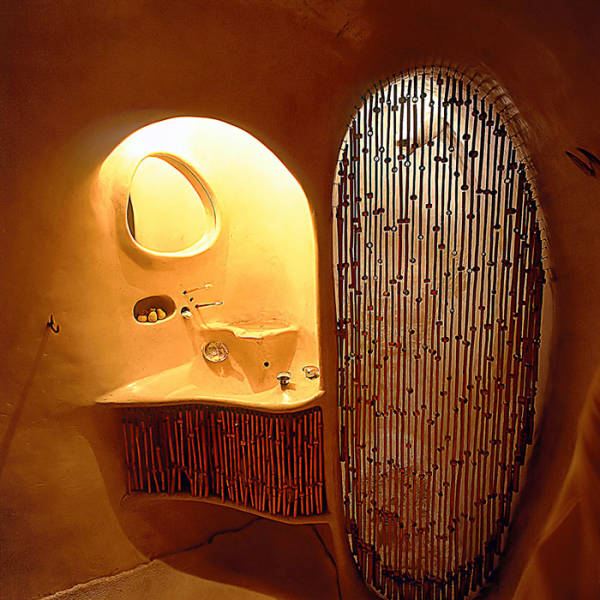 This Hobbit House Is A Perfect Example Of Organic Architecture