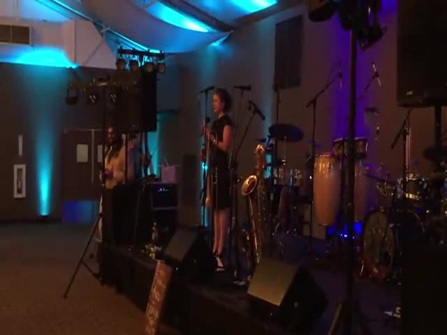 Girl Comes Up With Perfect “At Last” By Etta James At Her Brother’s Wedding