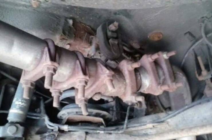You Wouldn’t Want To See Your Car Being Repaired Like This