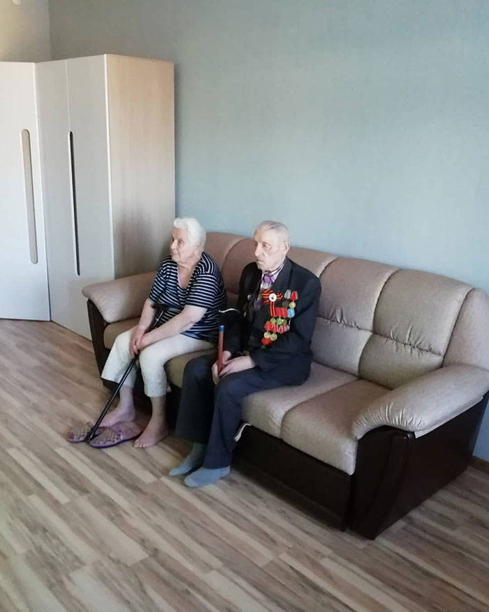 Russian Man Helps Veterans And Disabled People By Renovating Their Homes For Free