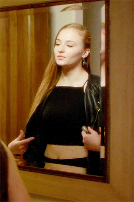 Red Hot Facts About Sophie Turner